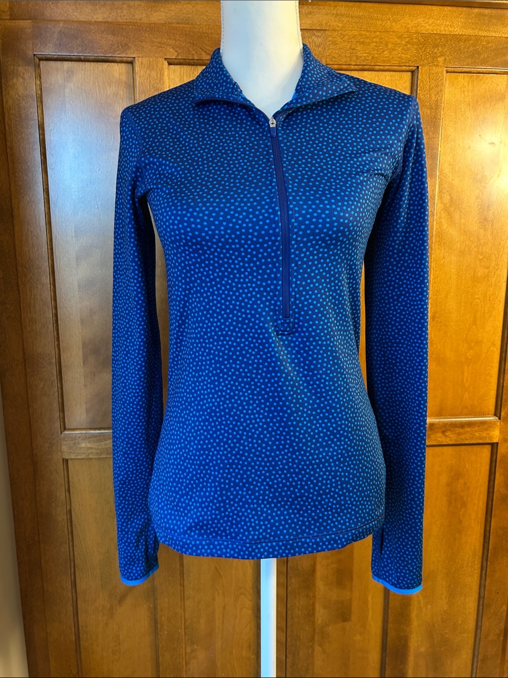 Nike Pro Dri fit 1/2 Zip Pullover Womens Blue Polka Dot. SZ S
Running Walking